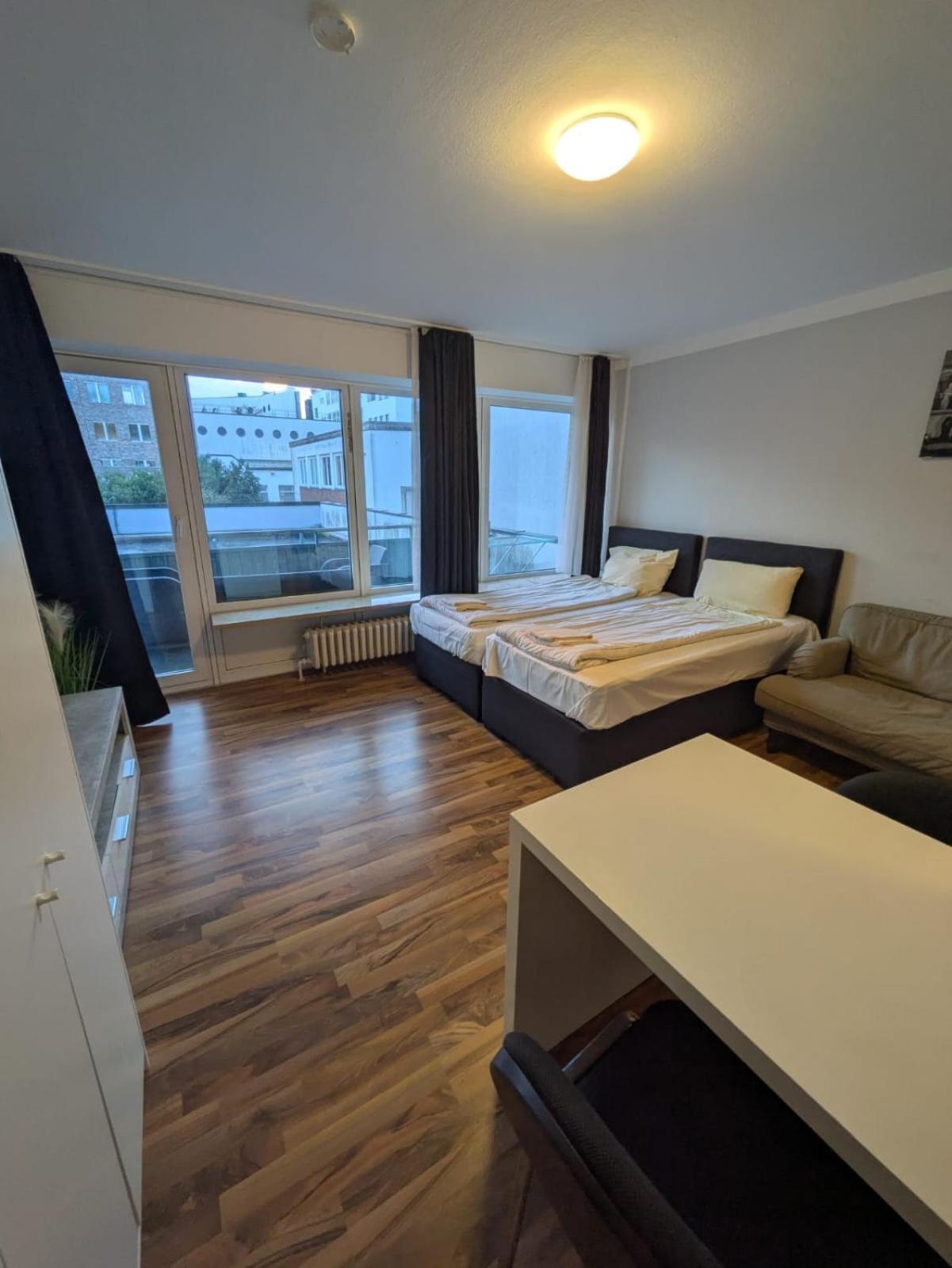 1,5-Zimmer Apartment Mit Balkon Am Hauptbahnhof 노이뮌스터 외부 사진