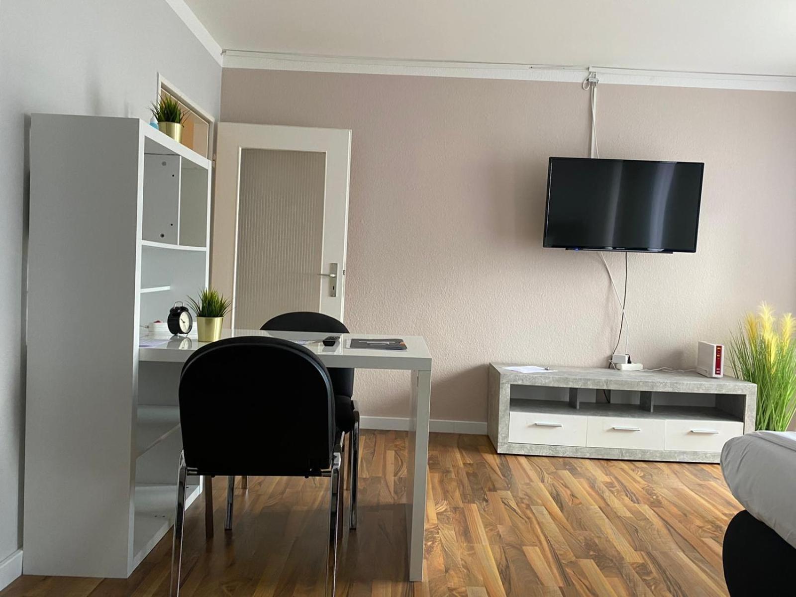 1,5-Zimmer Apartment Mit Balkon Am Hauptbahnhof 노이뮌스터 외부 사진